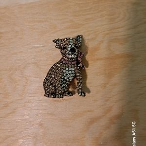 COLLECTIBLE ANTIQUE Chihuahua Brooch